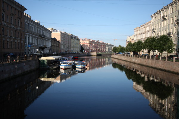 Графский переулок, 1